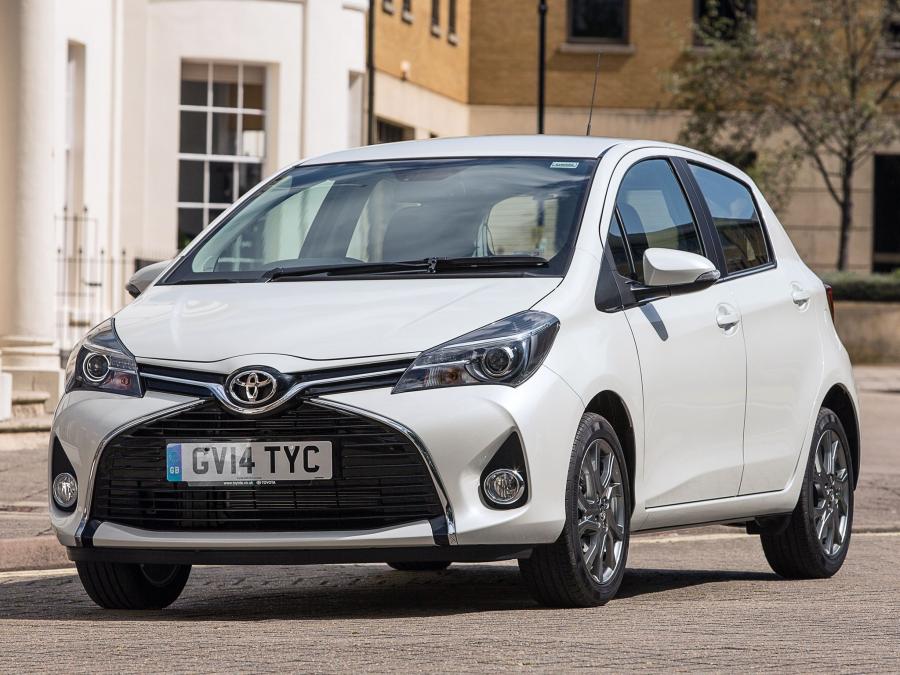  Toyota Yaris 5-Door 2014 года  (UK) (фото 20 из 38)